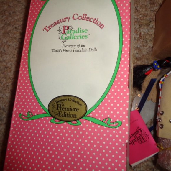 Paradise Galleries "Many Stars" Porcelain Doll - Native Daughters -  New - Picture 4 of 5
